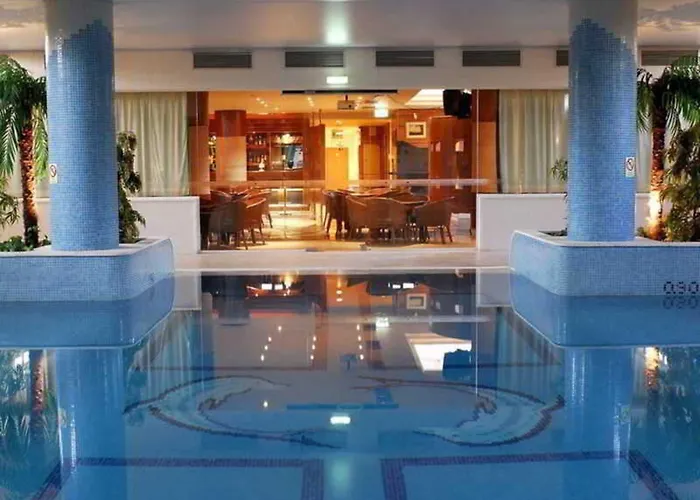 Oceanus Aparthotel 4*