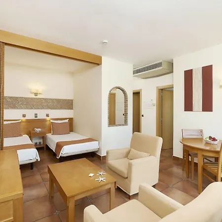 Oceanus Aparthotel