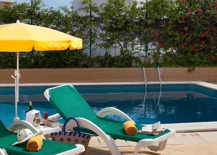 Oceanus Lägenhetshotell 4*